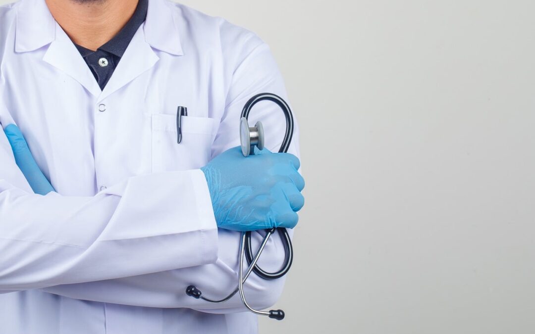 Reconocimiento médico Policía Nacional 2026: qué te revisan y causas de exclusión
